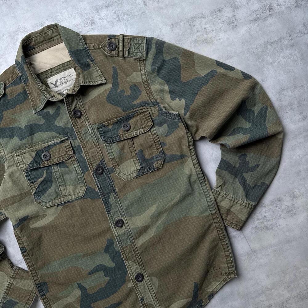 Y2K American Eagle Camo 00s Button Up Shirt - Picture 4 of 7